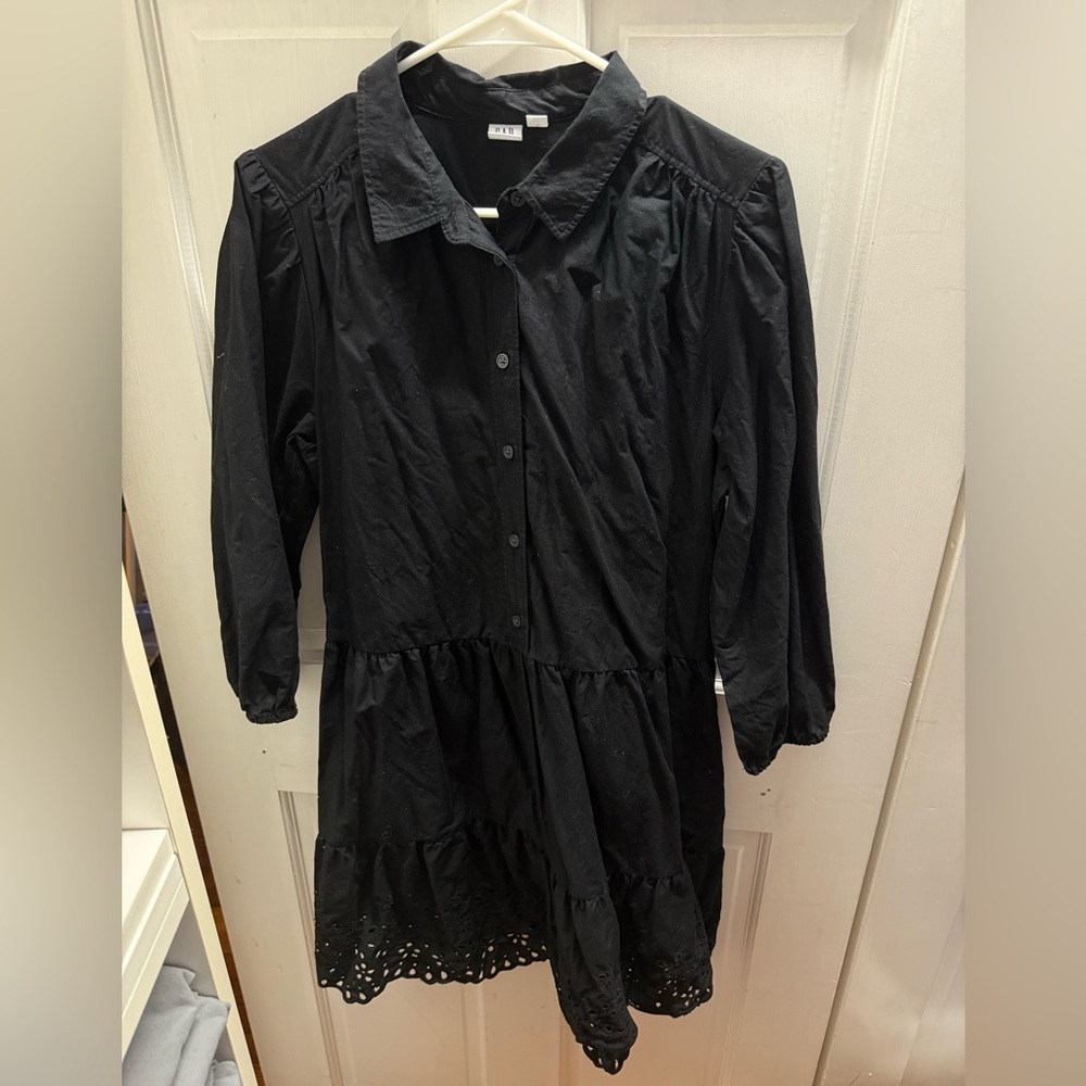 GAP Black 3/4 Sleeve Mini Dress with Floral Detail - Picture 1 of 2